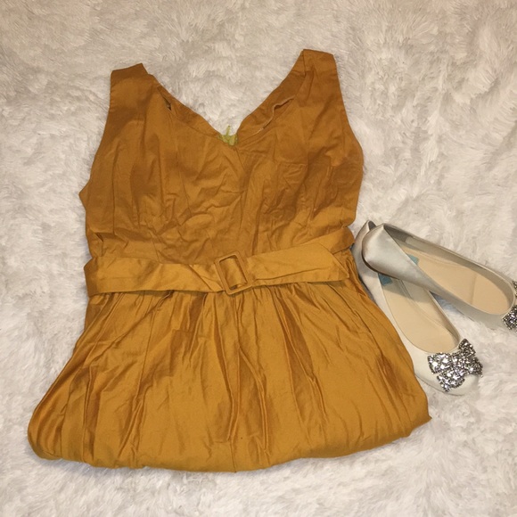 Queen of Holloway Dresses & Skirts - Gold retro pin up Queen of Holloway dress sz.4x